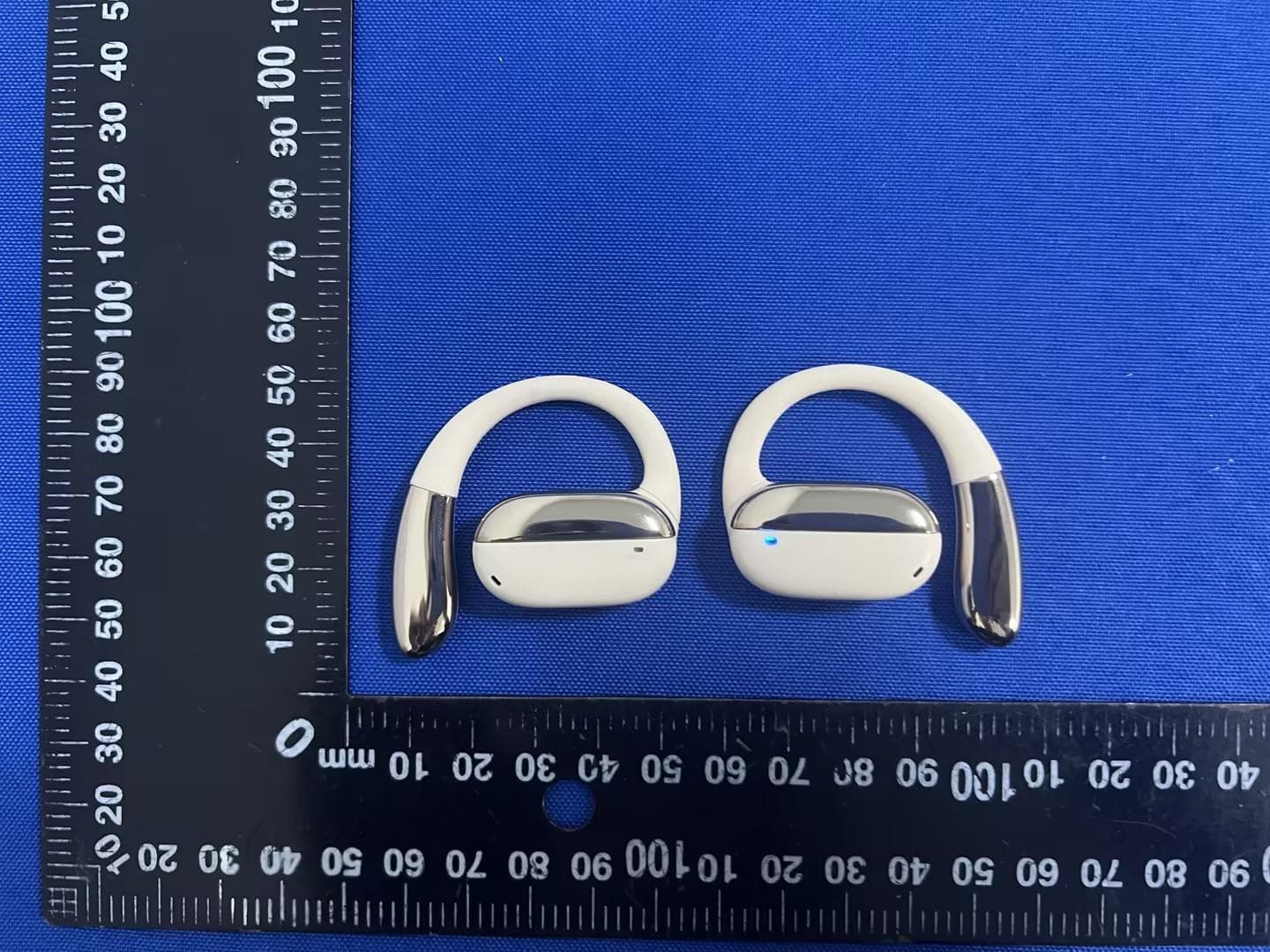 Bluetooth headphones - FCC ID 2BUJZ-R1PRO - Dongguan City Dianxien Electronic Technology Co., Ltd. (2)