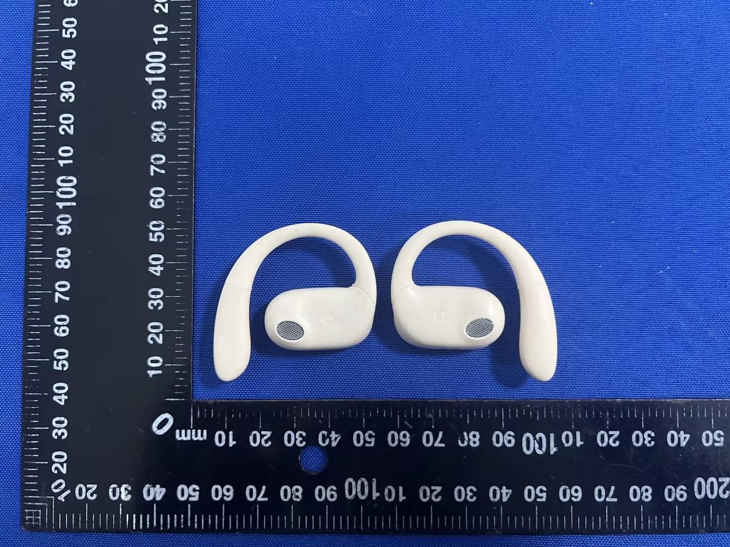 Bluetooth headphones - FCC ID 2BUJZ-R1PRO - Dongguan City Dianxien Electronic Technology Co., Ltd.