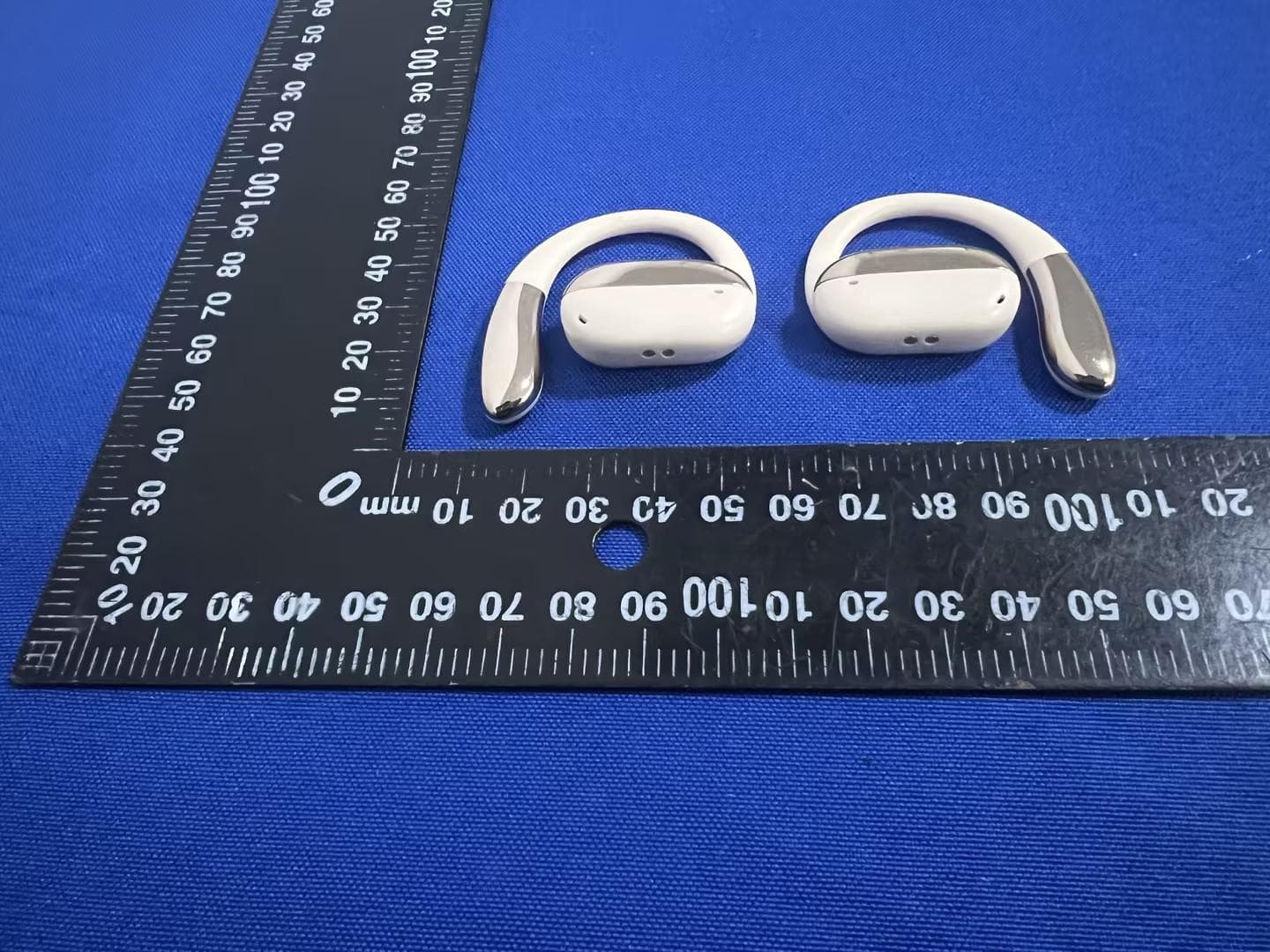 Bluetooth headphones - FCC ID 2BUJZ-R1PRO - Dongguan City Dianxien Electronic Technology Co., Ltd. (4)