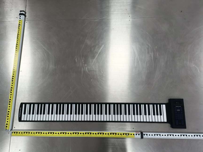Electronic piano - FCC ID 2BUK8-JLCH2001 - Dongguanshijulvtemaoyi Co.,Ltd.