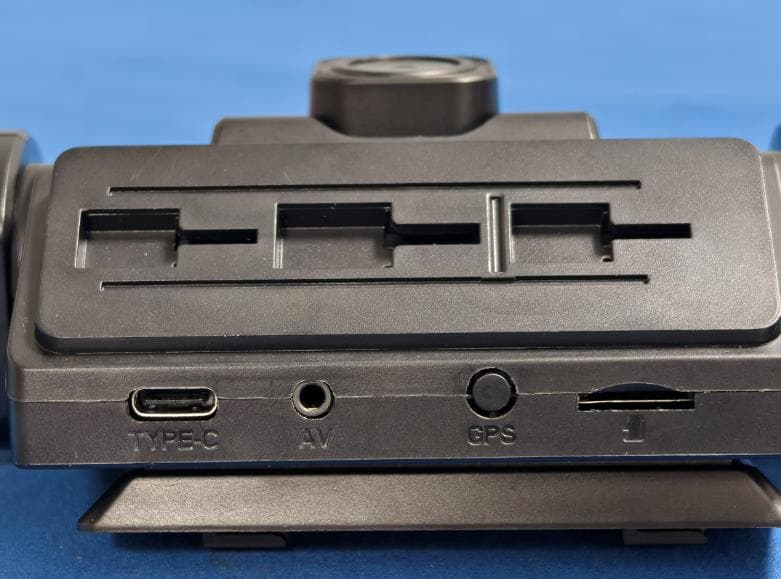 3 Channel Fish-Eye Dashcam - FCC ID 2BUKK-CT722 - SHENZHENSHIDUODUOWANGKEJIYOUXIANGONGSHI (4)