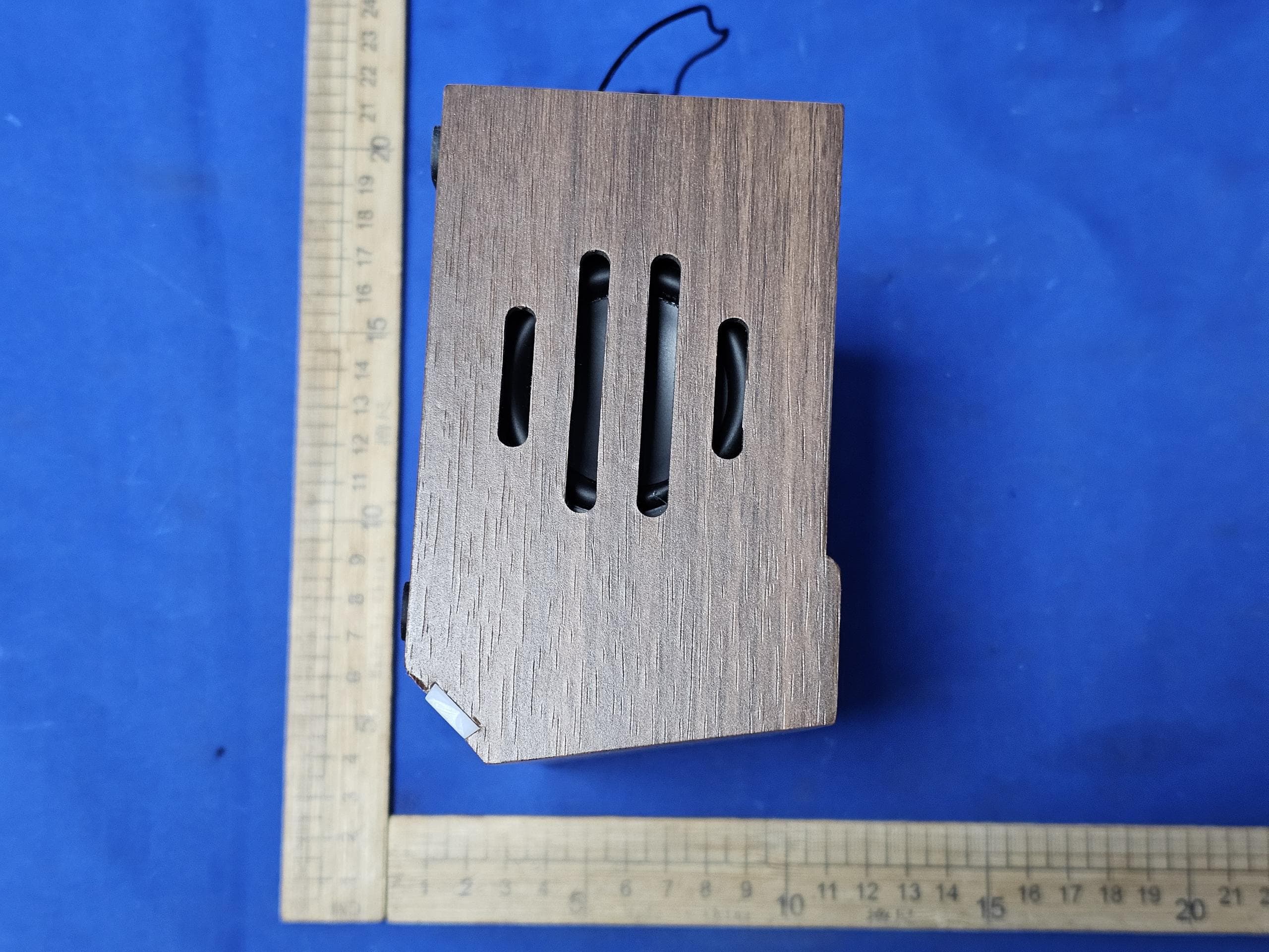 Digital clock with bluetooth speaker - FCC ID 2BUMC-AN0452U - Fuzhou Aikexun Electronics Co., Ltd. (5)