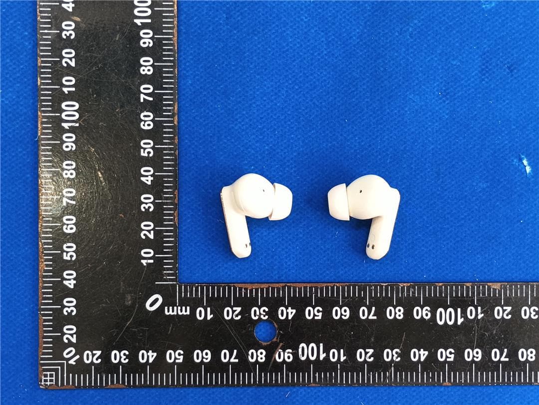 Wireless Earphones - FCC ID 2BUN4-ACT1661 - Shenzhen Feizhou Digital Technology Co., Ltd