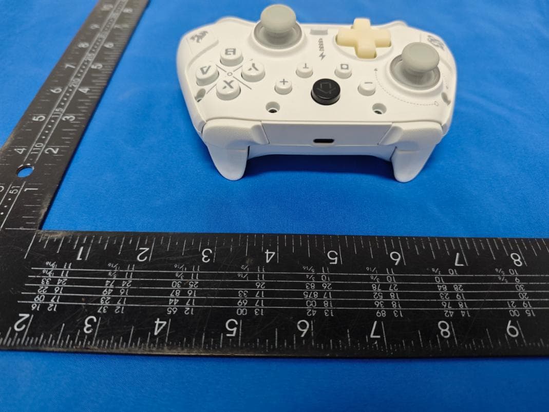 Game controller - FCC ID 2BUOI-813 - Dongguan Yierjia Electronic Co., LTD