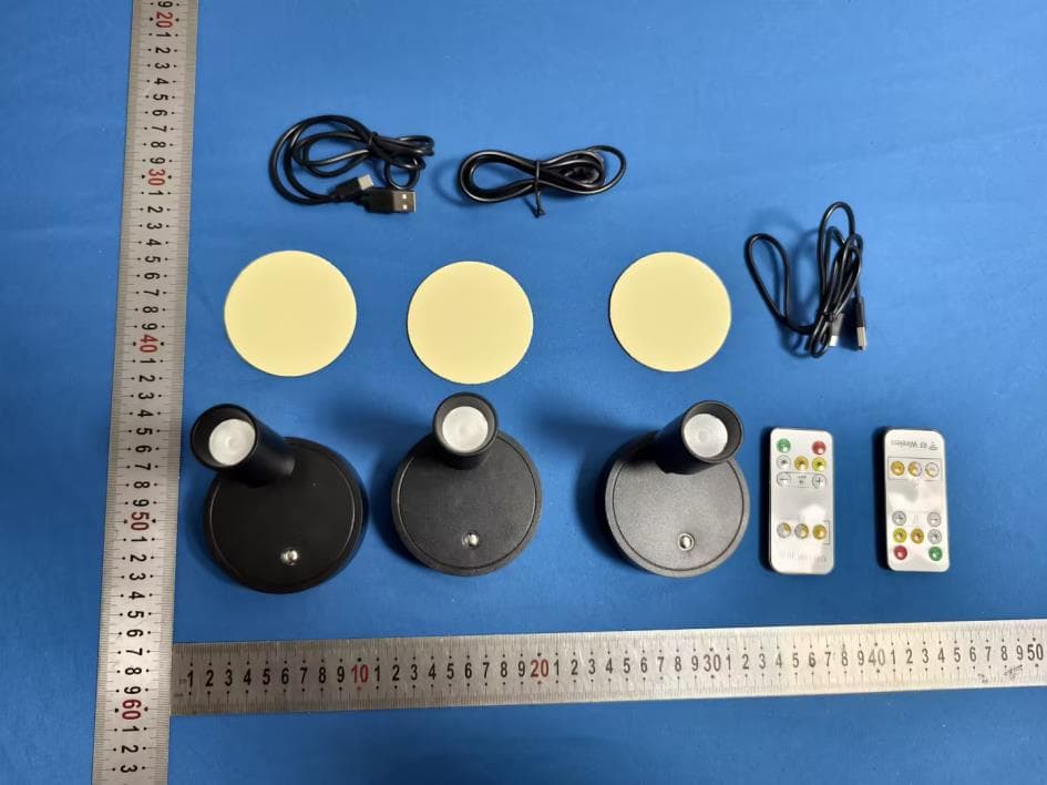 Magnetic Track Light - FCC ID 2BUPJ-RTSD1 - Zhongshan Runtao Lighting Co., Ltd. (3)