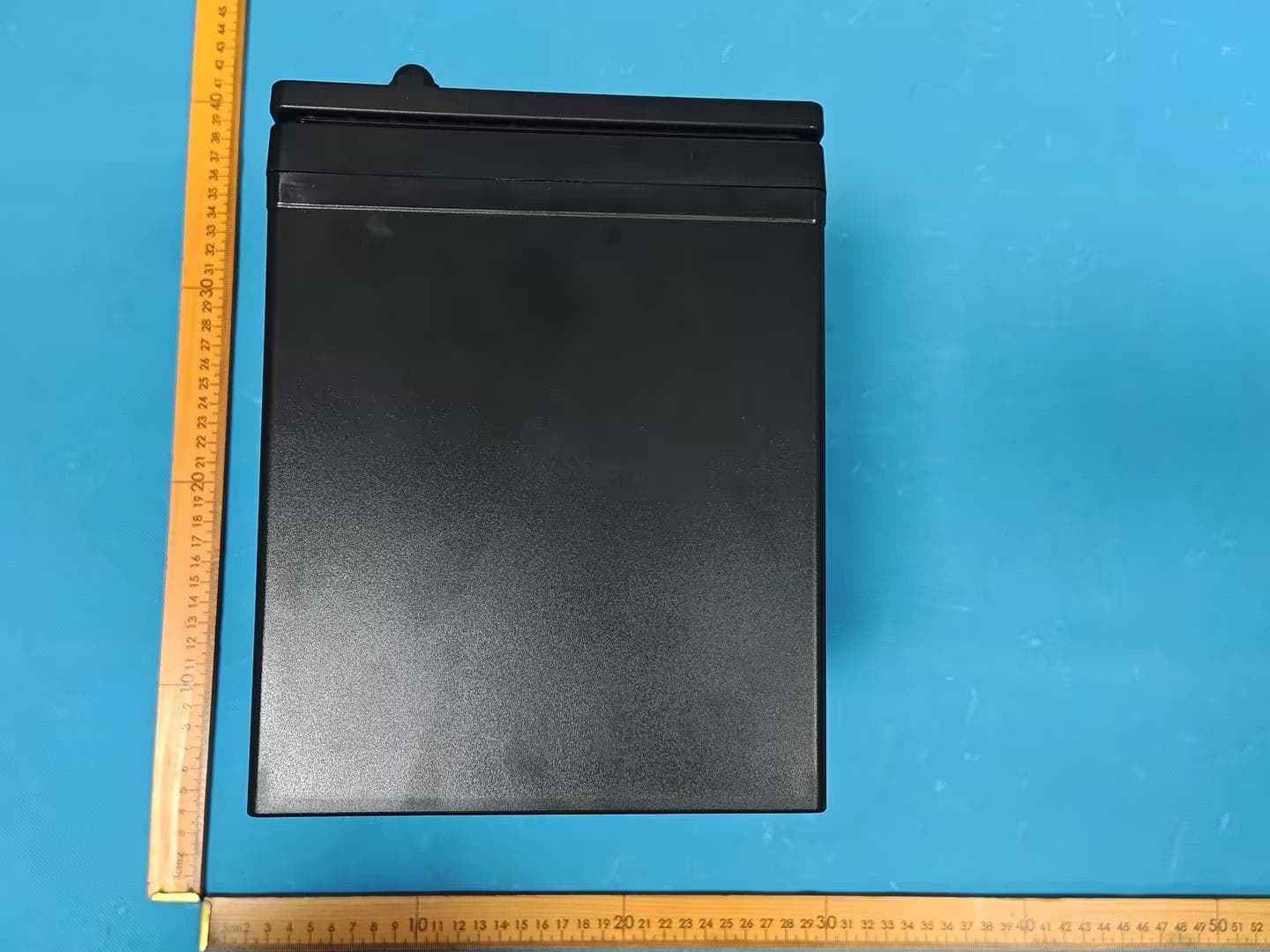 Deep Cycle Rechargeable LiFePO4 Battery Pack - FCC ID 2BURI-LFP100-12 - Shenzhen Mingjing Information Service Co.,Ltd. (5)