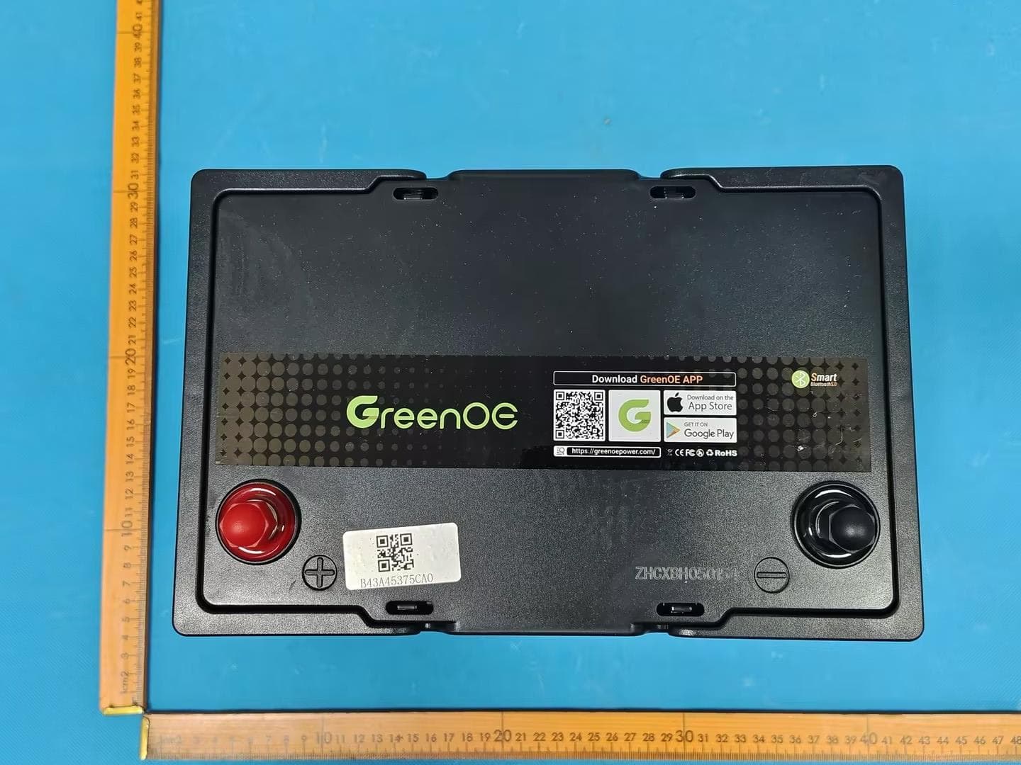 Deep Cycle Rechargeable LiFePO4 Battery Pack - FCC ID 2BURI-LFP100-12 - Shenzhen Mingjing Information Service Co.,Ltd. (2)