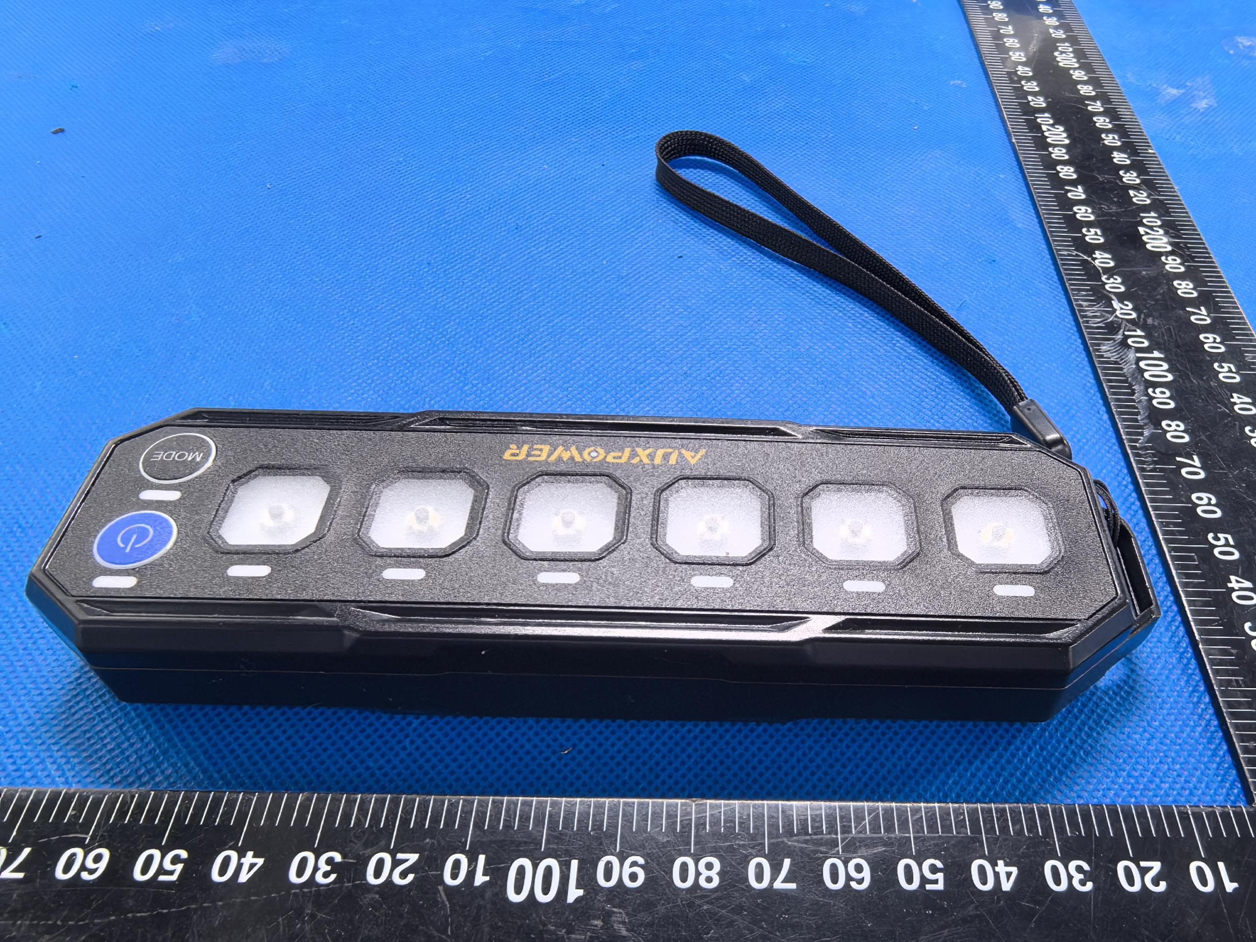 Switch Panel - FCC ID 2BUZ2-S6W - guangzhoutengmuqiyeguanliyouxiangongsi