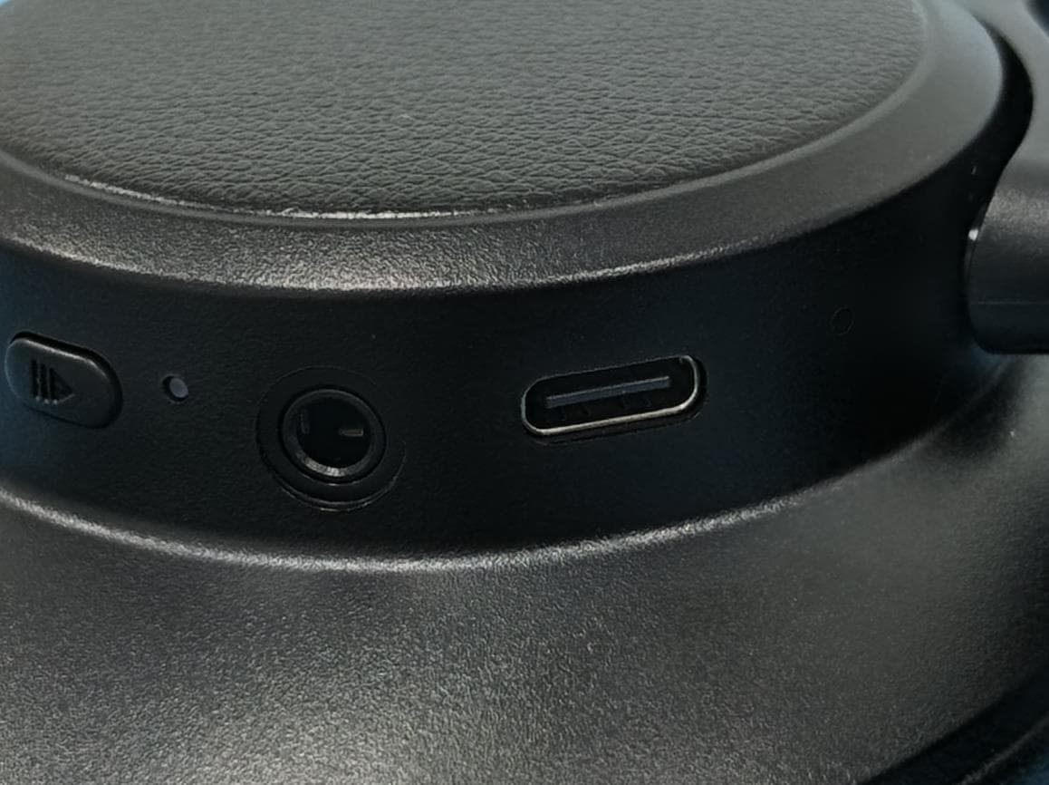 Wireless Headphones - FCC ID 2BUZQ-WH205A - SHENZHEN KVIDIO SMART TECHNOLOGY COMPANY LIMITED