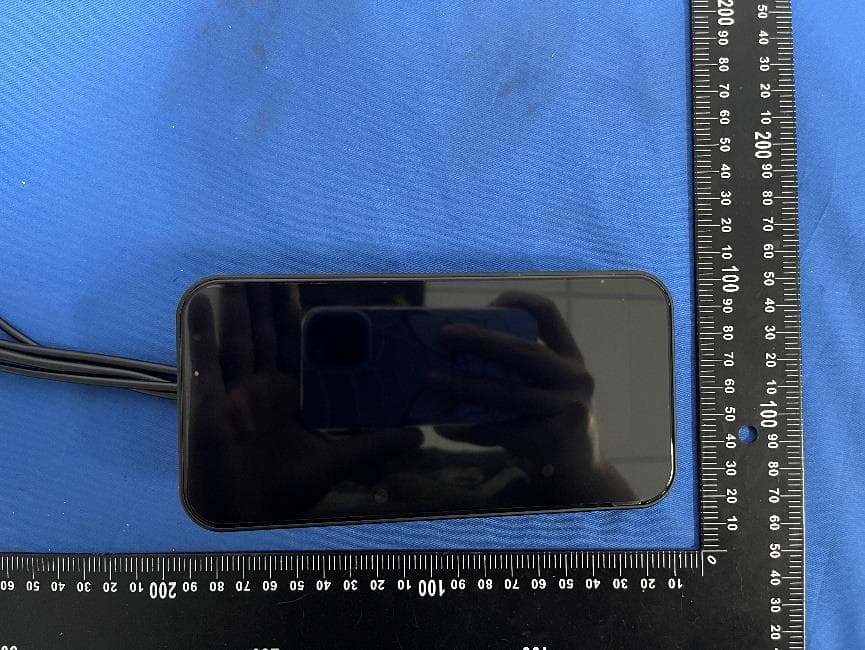 Motorcycle dash cam - FCC ID 2BV2R-A600 - Shenzhen Xiaobei Hei Technology Co., Ltd (3)