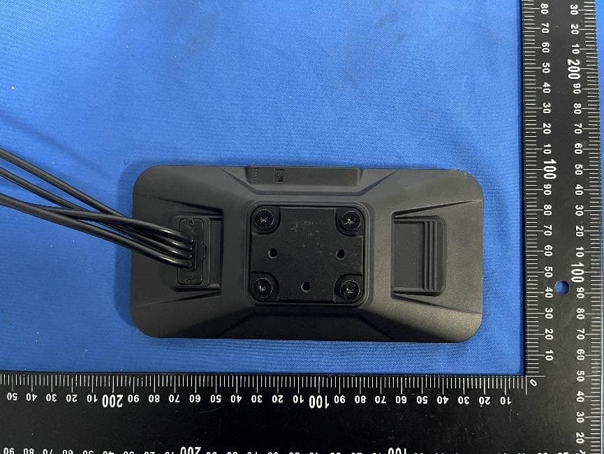 Motorcycle dash cam - FCC ID 2BV2R-A600 - Shenzhen Xiaobei Hei Technology Co., Ltd (2)