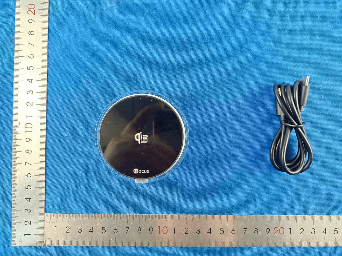 Magnetic Wireless Charger - FCC ID 2BV3J-0001 - FOCADA LTD. (2)