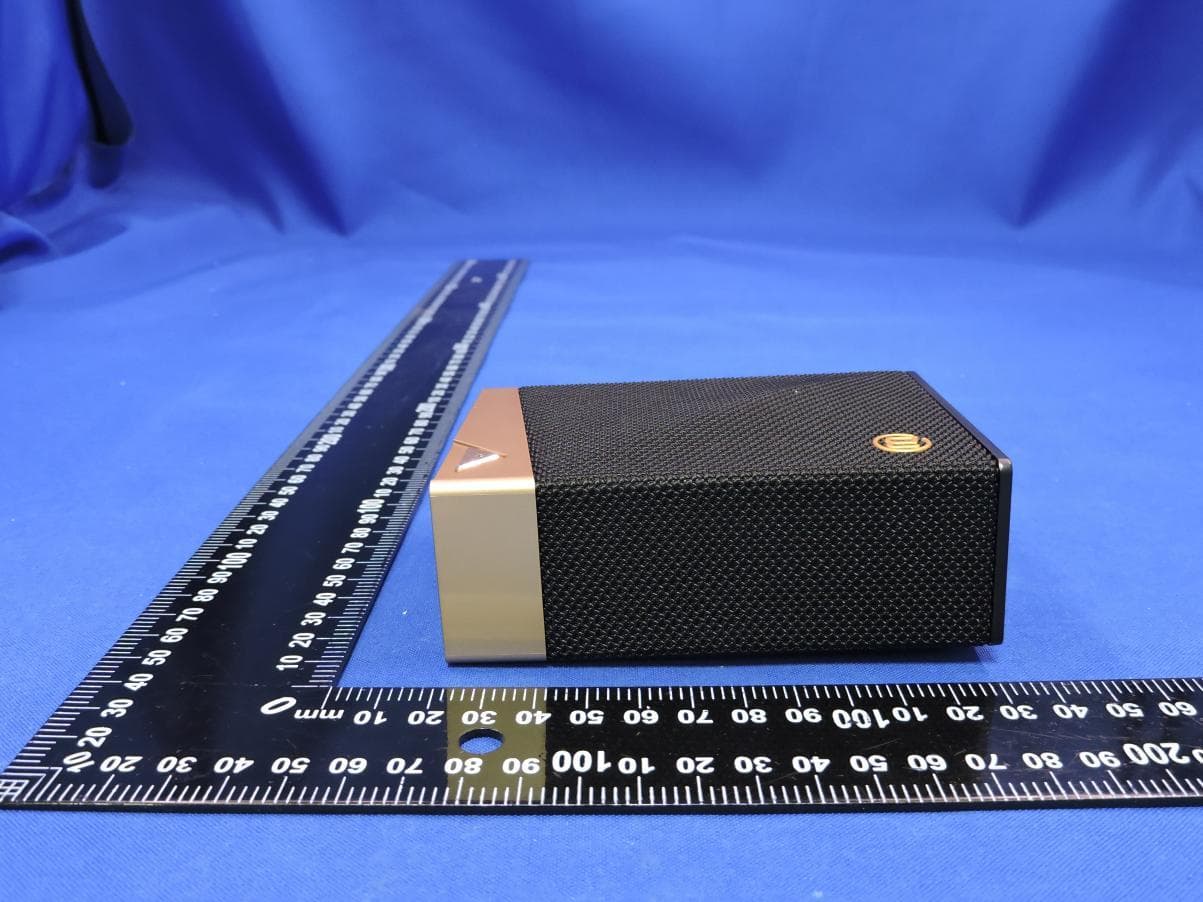PORTABLE BLUETOOTH SPEAKERS - FCC ID 2BV4X-BS12308 - Shenzhen BUGANi Acoustic Co., Ltd (4)