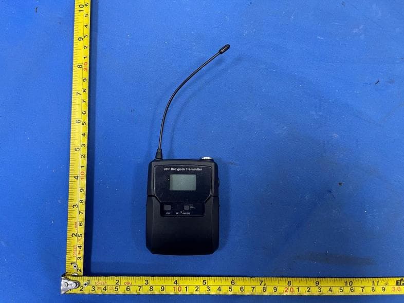 Bodypack Transmitter - FCC ID 2BV5T-IU-1020B - Guangdong Ruiyuda Electronic Technology Co., Ltd. (2)