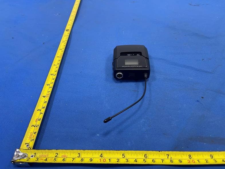 Bodypack Transmitter - FCC ID 2BV5T-IU-1020B - Guangdong Ruiyuda Electronic Technology Co., Ltd. (4)