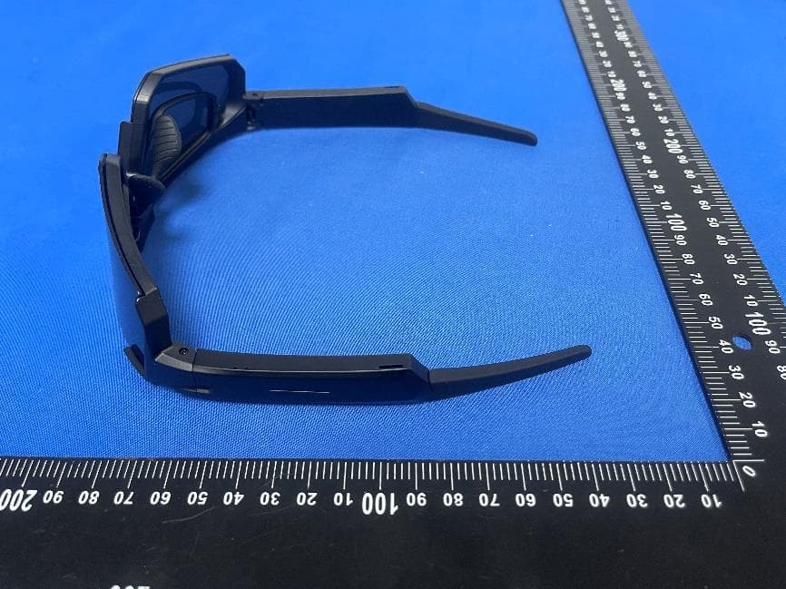 Intelligent glasses - FCC ID 2BV7A-V06 - SMARTCORE TECHNOLOGIES LIMITED (5)