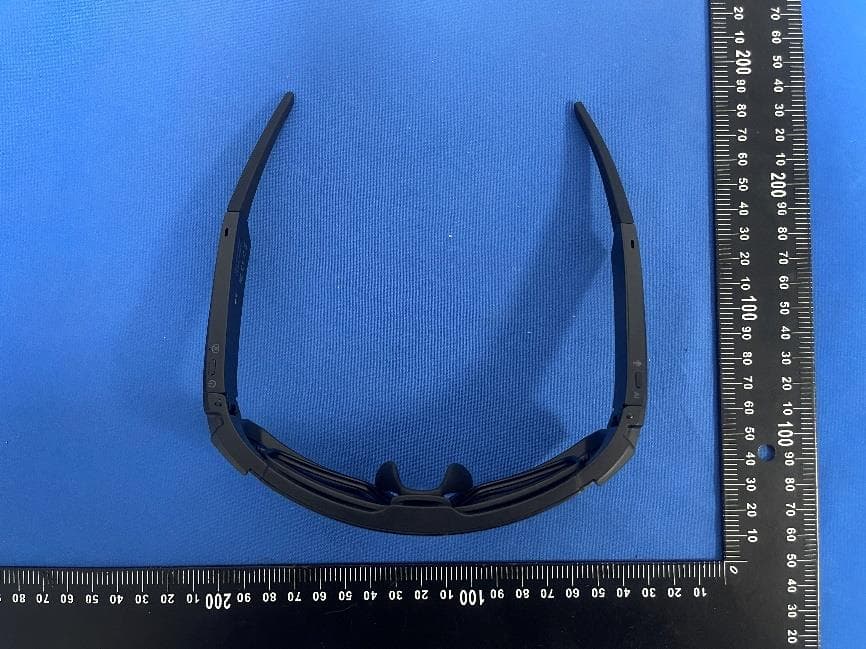 Intelligent glasses - FCC ID 2BV7A-V06 - SMARTCORE TECHNOLOGIES LIMITED (3)