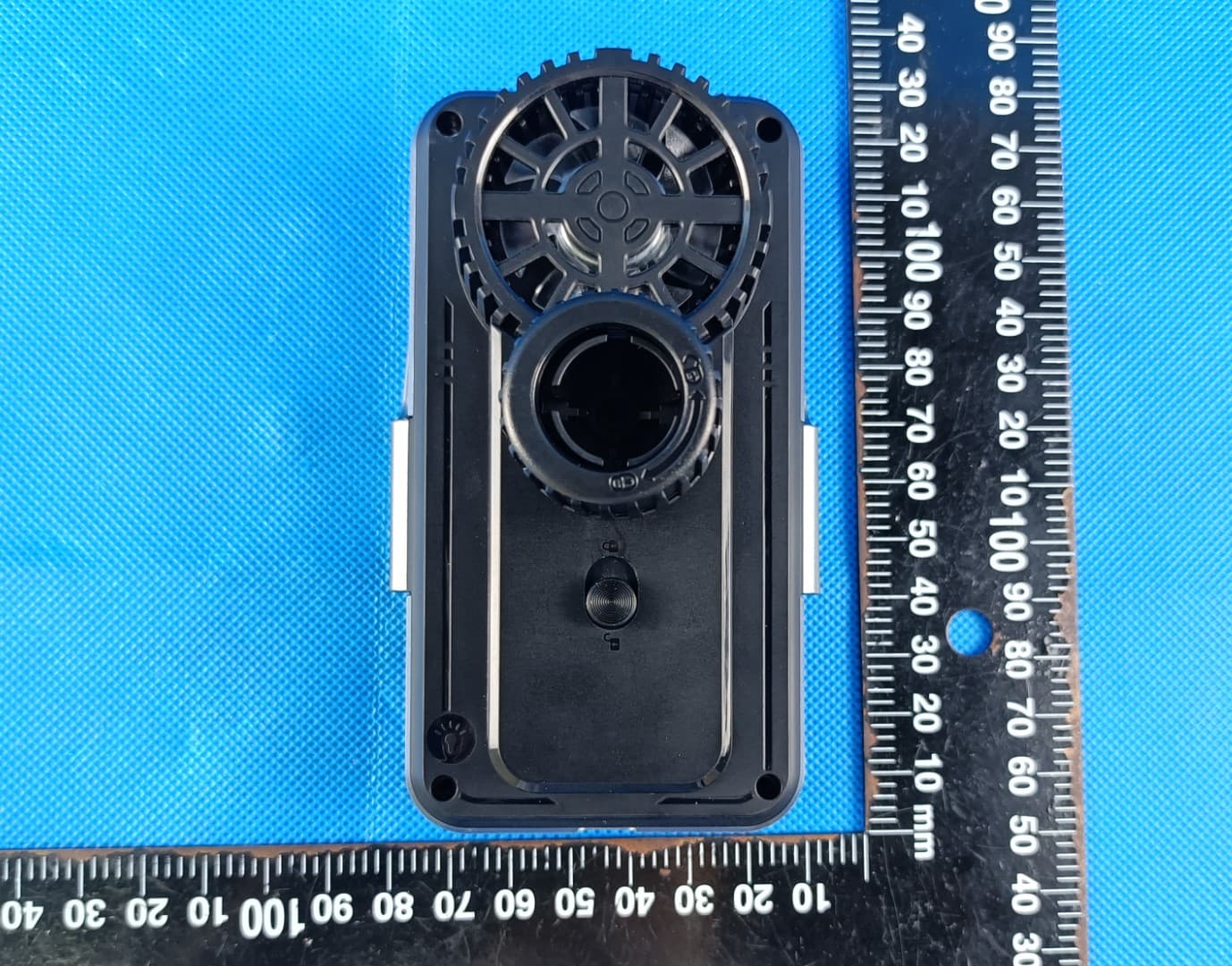 Car wireIess charging bracket - FCC ID 2BV9I-H6 - Shenzhen hangku industry Co., Ltd (3)