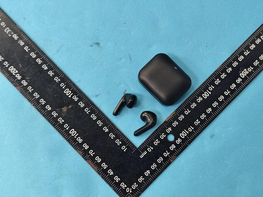 True Wireless Earphones - FCC ID 2BVAO-TWSAK11 - Shantou Lingyin Technology Co., Ltd