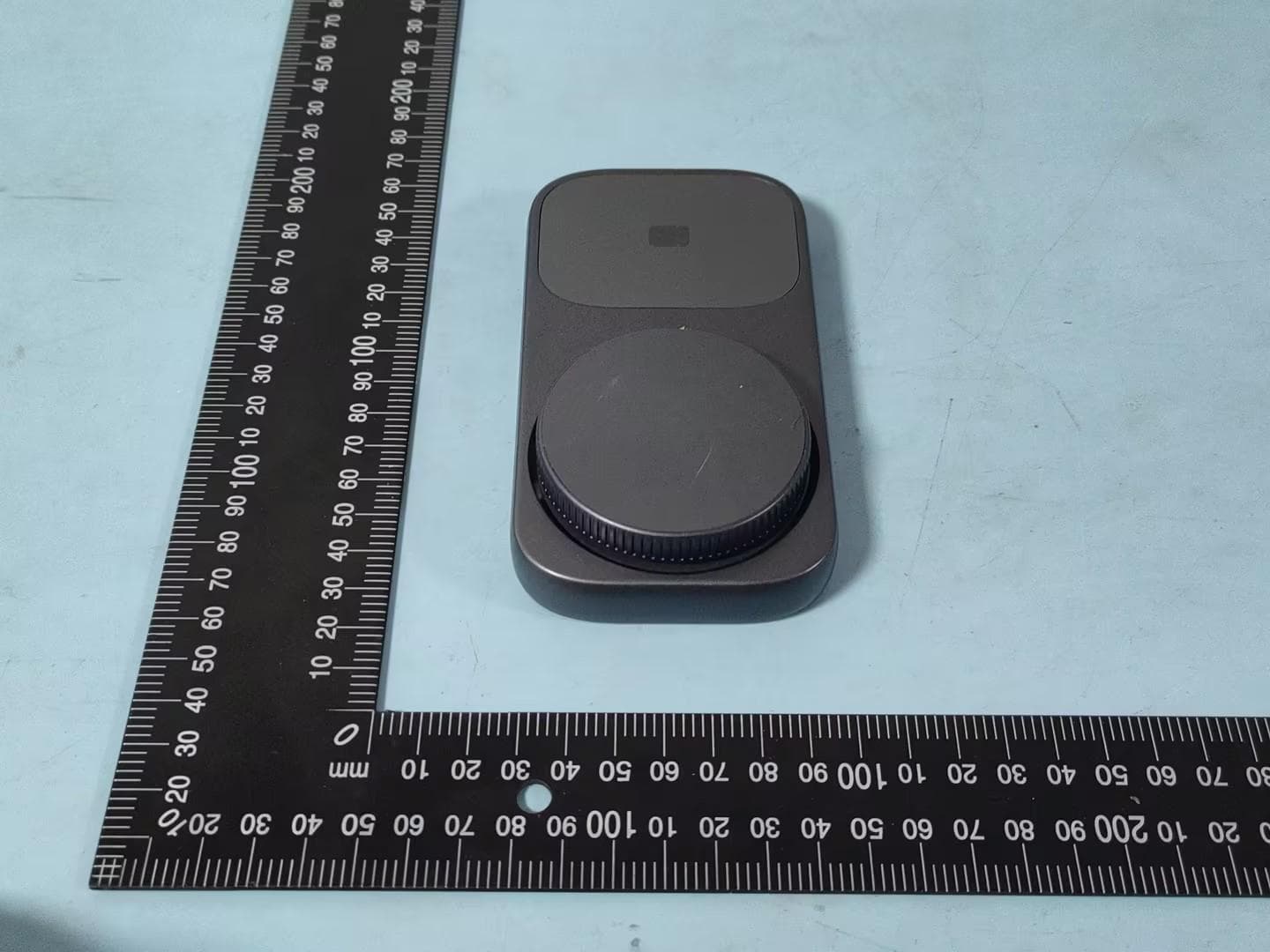 Wireless Charger & Dock - FCC ID 2BVC9-LHC311 - ALAM ALTAWASOL ELECTRONICS LLC (5)