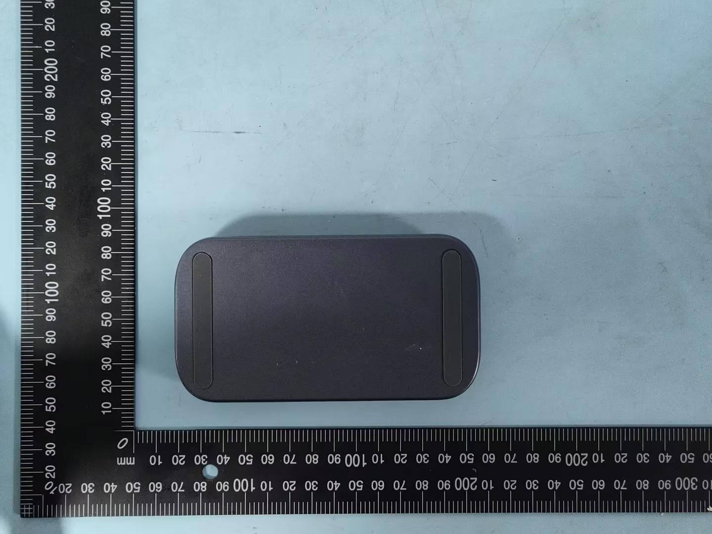 Wireless Charger & Dock - FCC ID 2BVC9-LHC311 - ALAM ALTAWASOL ELECTRONICS LLC (3)