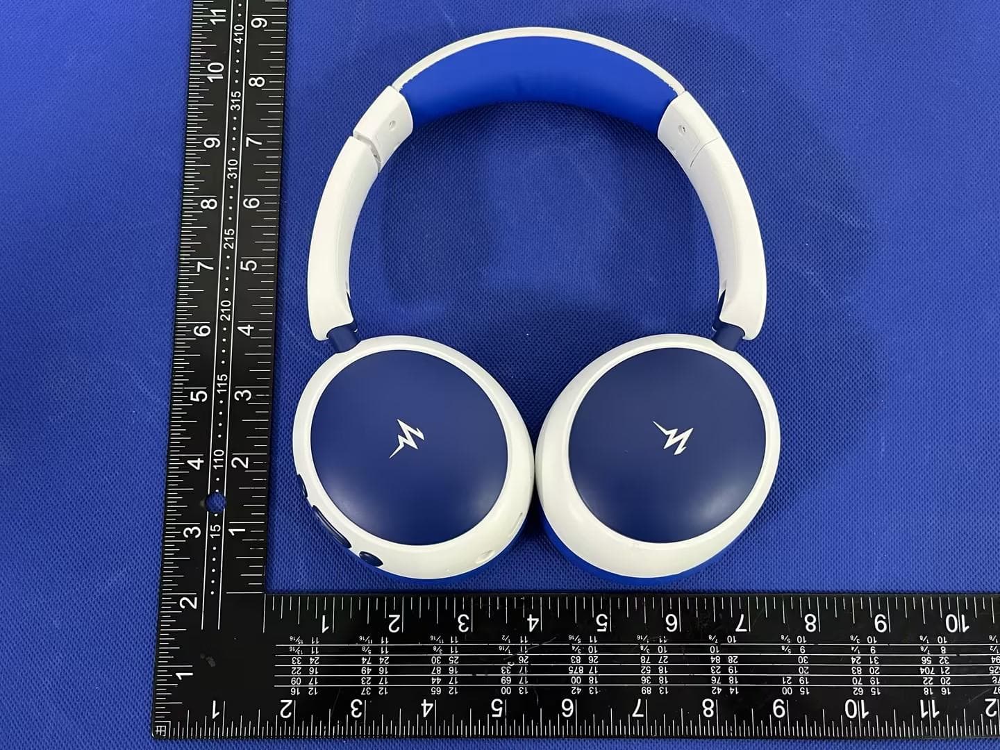 headphones - FCC ID 2BVFD-ET-JH09 - Shenzhen YiKeNeng E-Commerce Co., Ltd. (3)