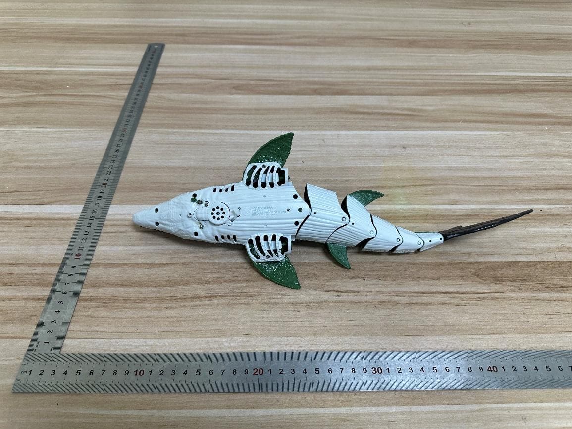 JURASSIC RC MOSASAURUS SWIMMING MOSA - FCC ID 2BVK3T03300 - ToyMonster International Limited (3)