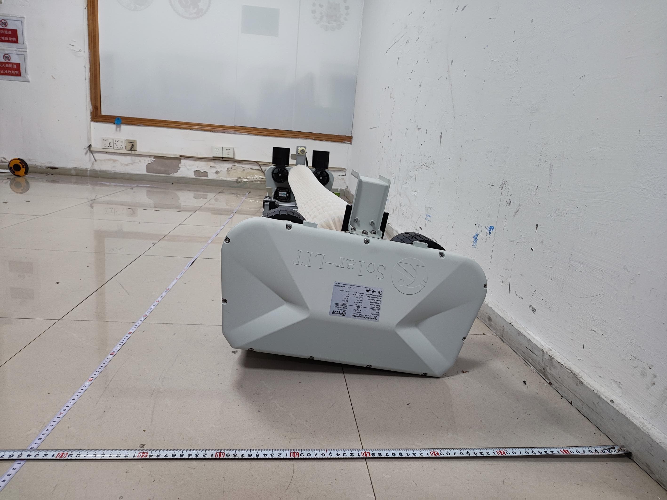 Automatic Cleaning Robot - FCC ID 2BVLD-C201T - Xiamen Lanxu Intelligent Technology Co., Ltd. (4)