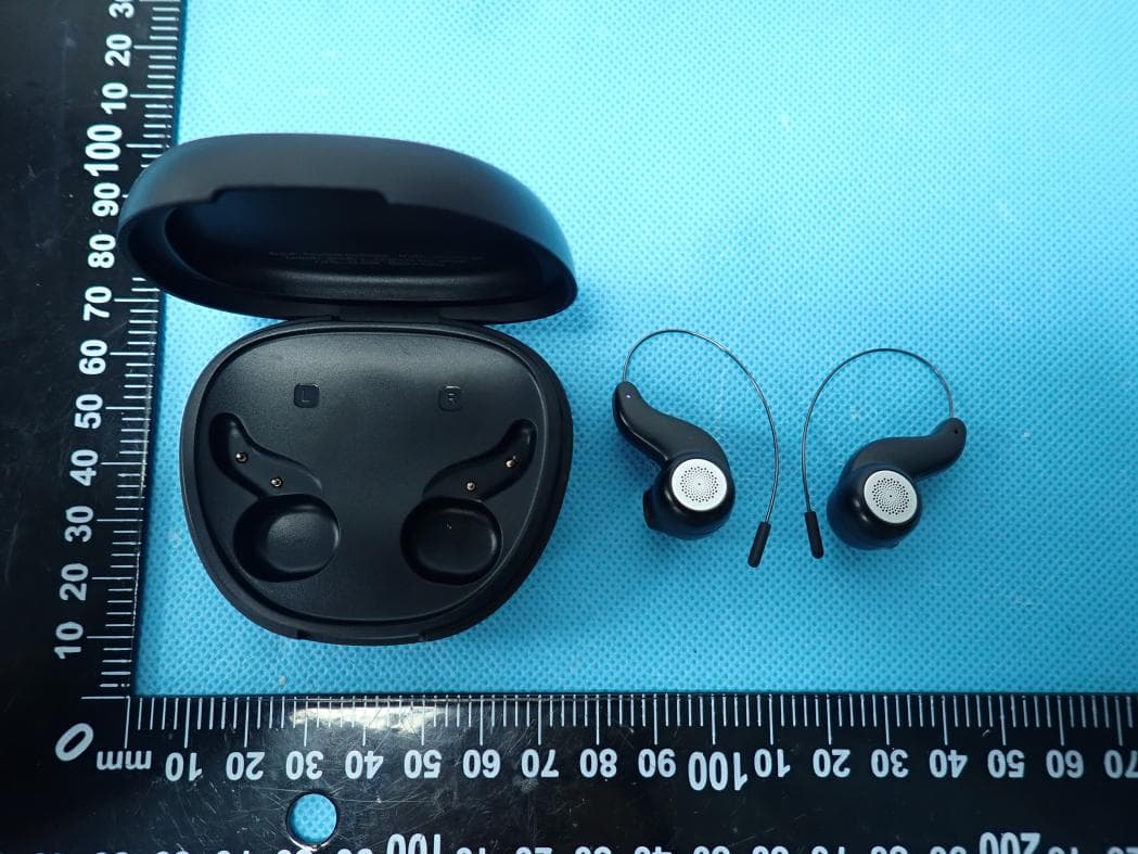 OWS Bluetooth Earphone - FCC ID 2BVMU-CRICKET - The Earphone Connection, Inc