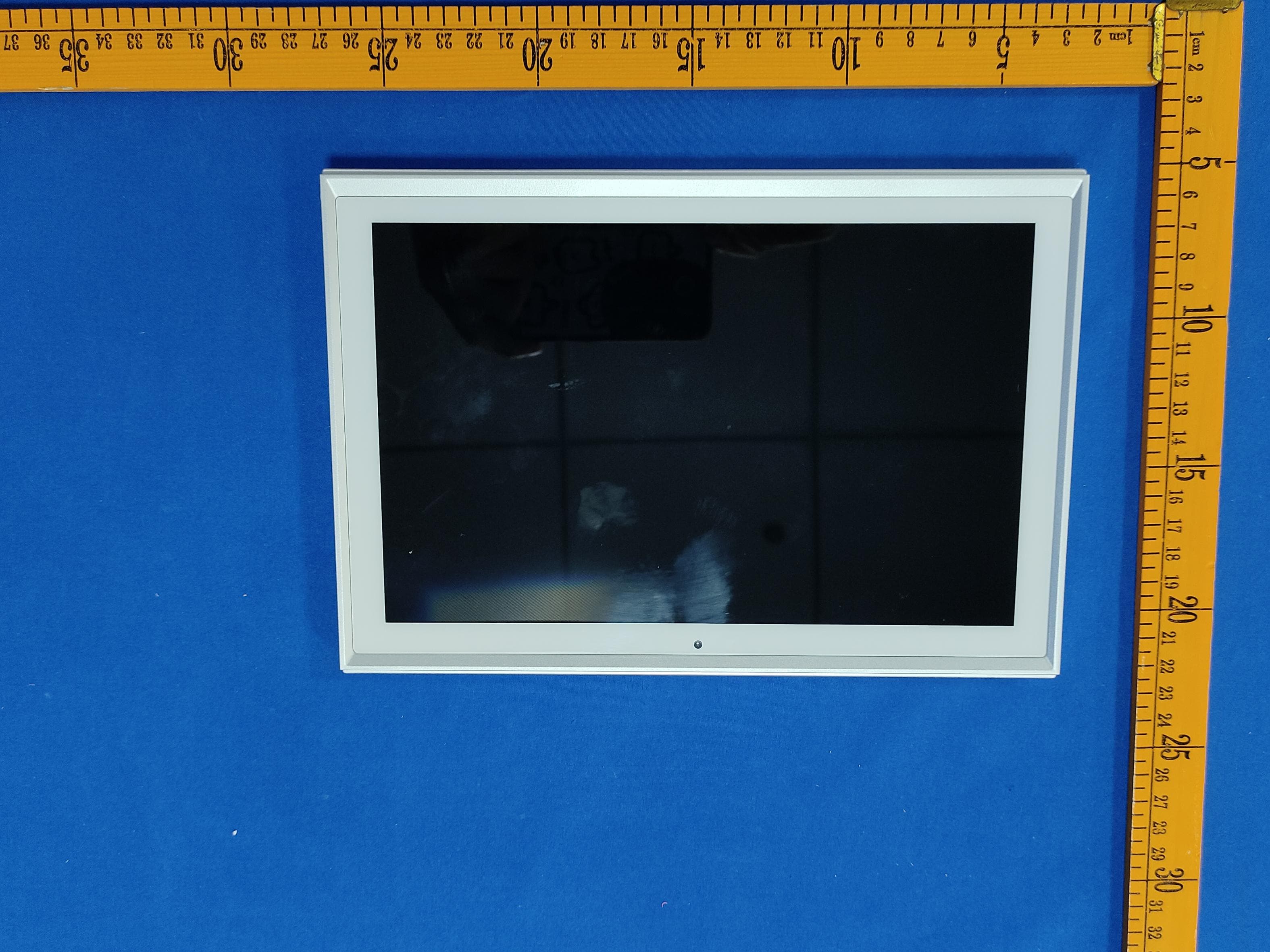 Digital electronic photo frame. - FCC ID 2BVMY-3D-AI-FRAME - Leqi Smart Technology (Shenzhen) Co., Ltd. (3)