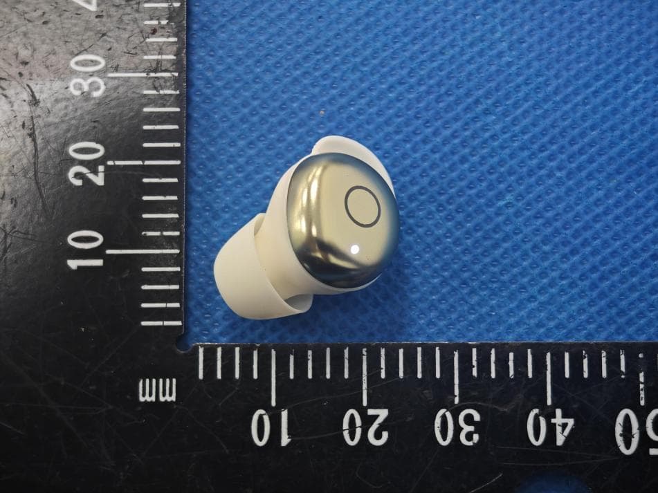 Wireless Earphones - FCC ID 2BVOB-JA26 - MONSTERA SRL (2)