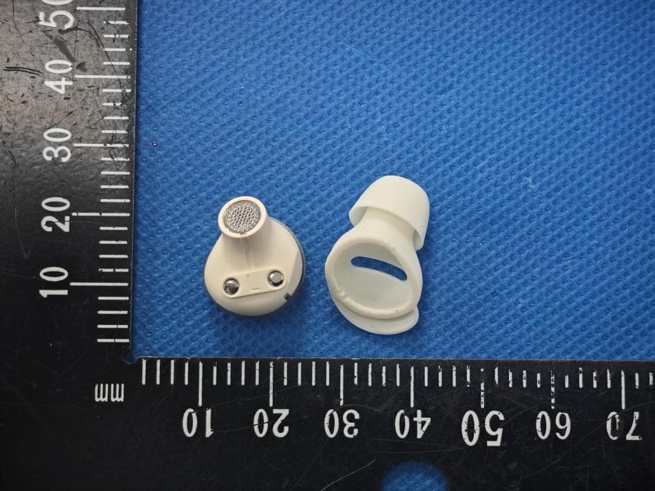 Wireless Earphones - FCC ID 2BVOB-JA26 - MONSTERA SRL (1)