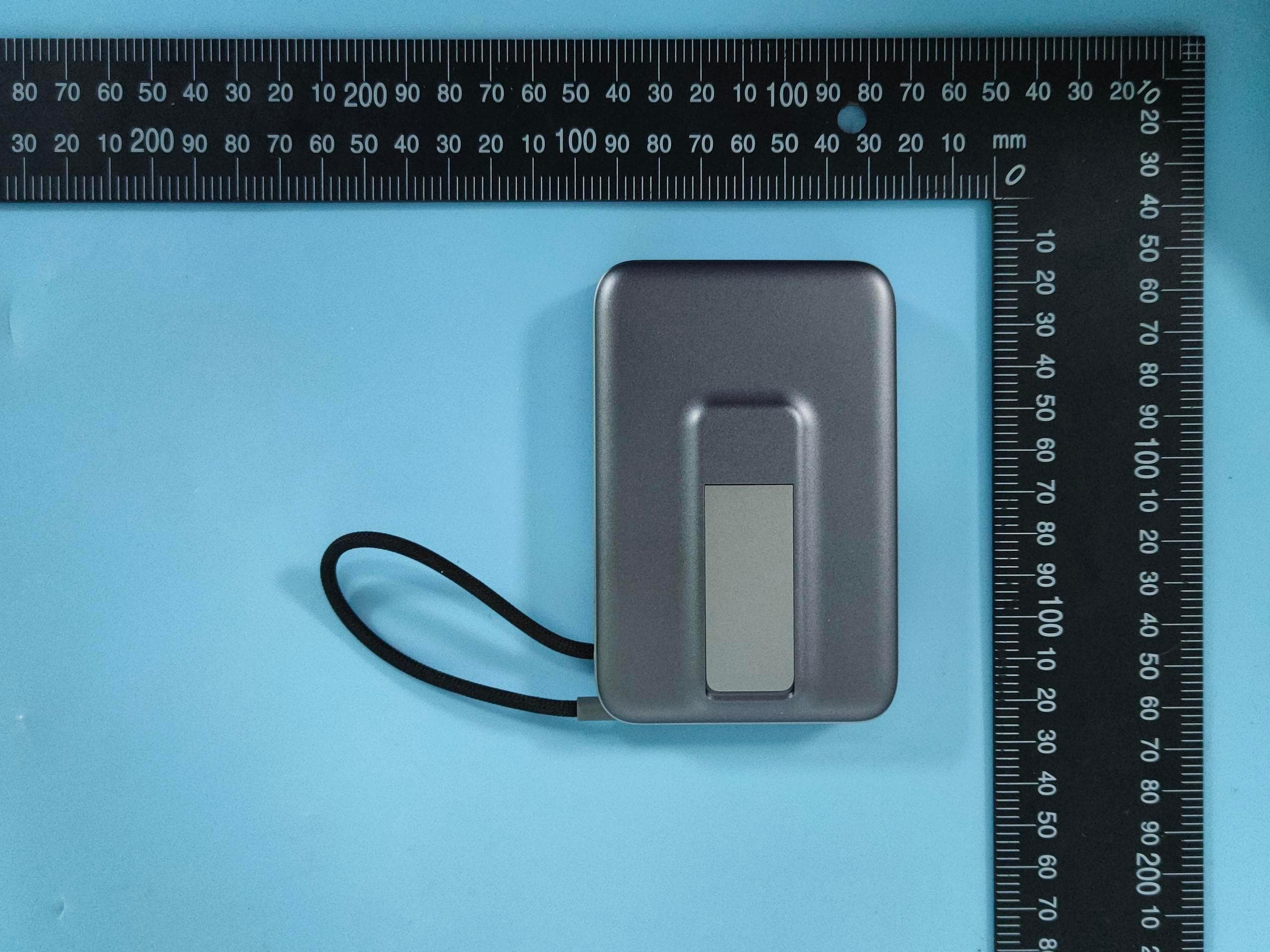 Power Bank - FCC ID 2BVQN-PB0621 - HUNAN C-SMARTLINK TECHNOLOGY CO.,LTD (5)