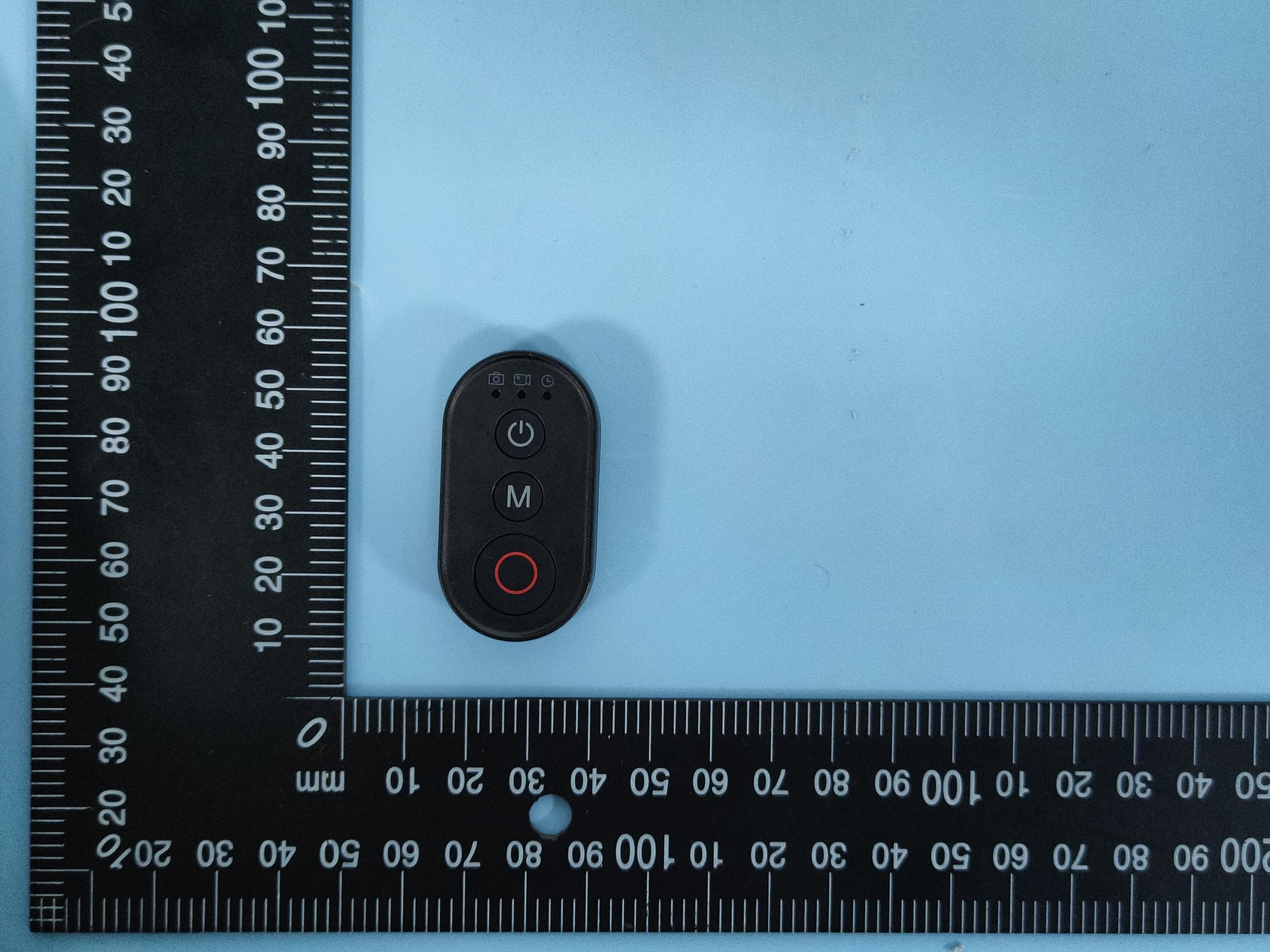 Bluetooth Remote Controller - FCC ID 2BVQV-RWCTUNIS-1 - shenzhenshihuiruikejiyouxiangongsi (5)