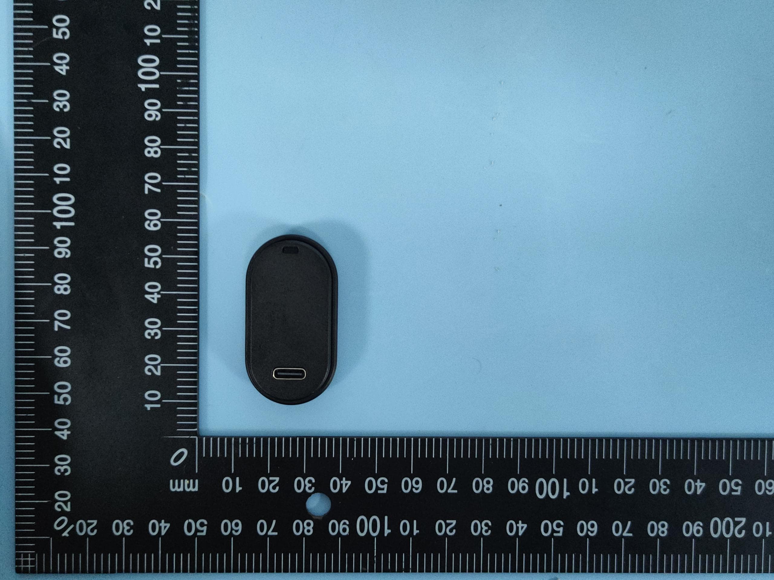 Bluetooth Remote Controller - FCC ID 2BVQV-RWCTUNIS-1 - shenzhenshihuiruikejiyouxiangongsi (4)
