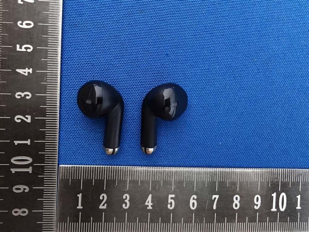 Wireless Earphones - FCC ID 2BVRK-WS04 - Shenzhen Yichen E-commerce Co.,Ltd