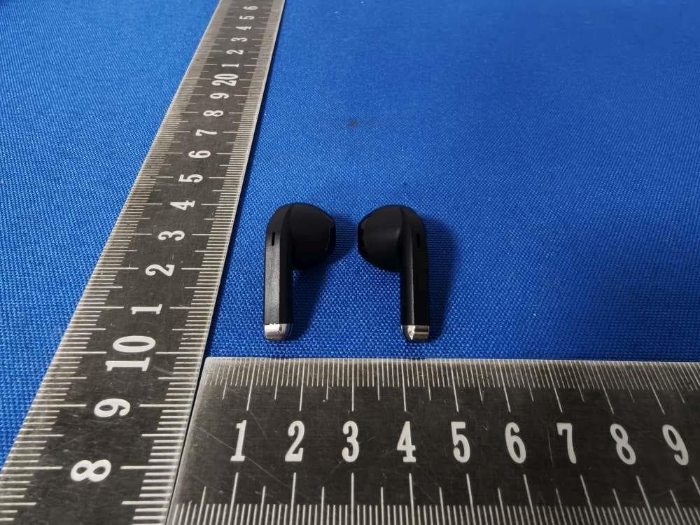 Wireless Earphones - FCC ID 2BVRK-WS04 - Shenzhen Yichen E-commerce Co.,Ltd (4)