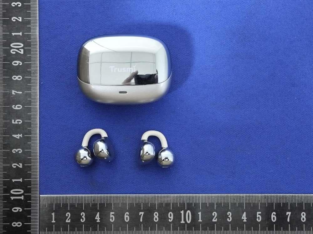 Clip-On Wireless Headphones - FCC ID 2BVRK-WS18 - Shenzhen Yichen E-commerce Co.,Ltd (4)