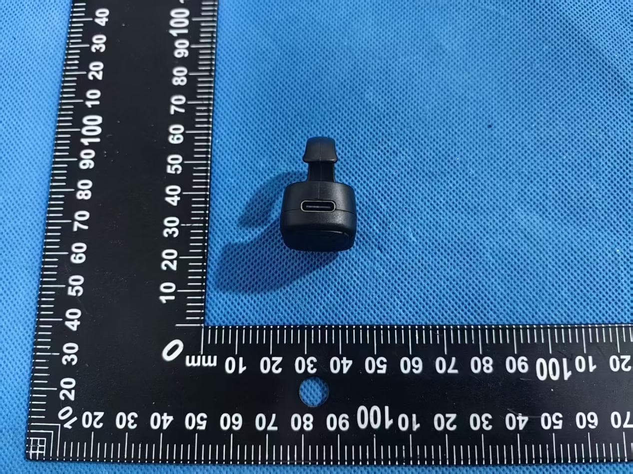 Mobile touch screen remote control - FCC ID 2BVSF-J06 - Shenzhen Wenjie Innovation Technology Co., Ltd (4)