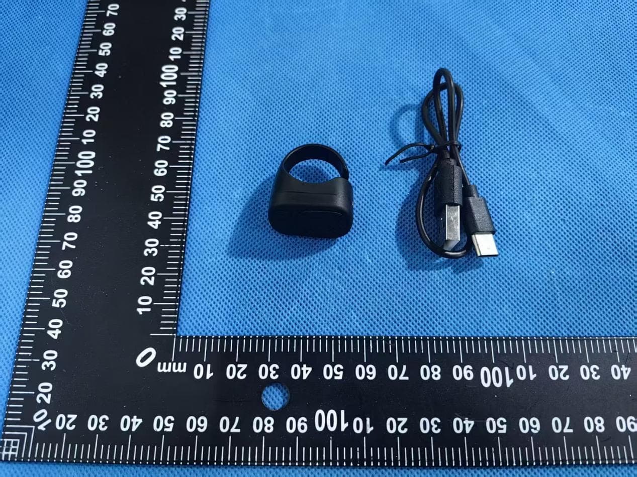 Mobile touch screen remote control - FCC ID 2BVSF-J06 - Shenzhen Wenjie Innovation Technology Co., Ltd (2)