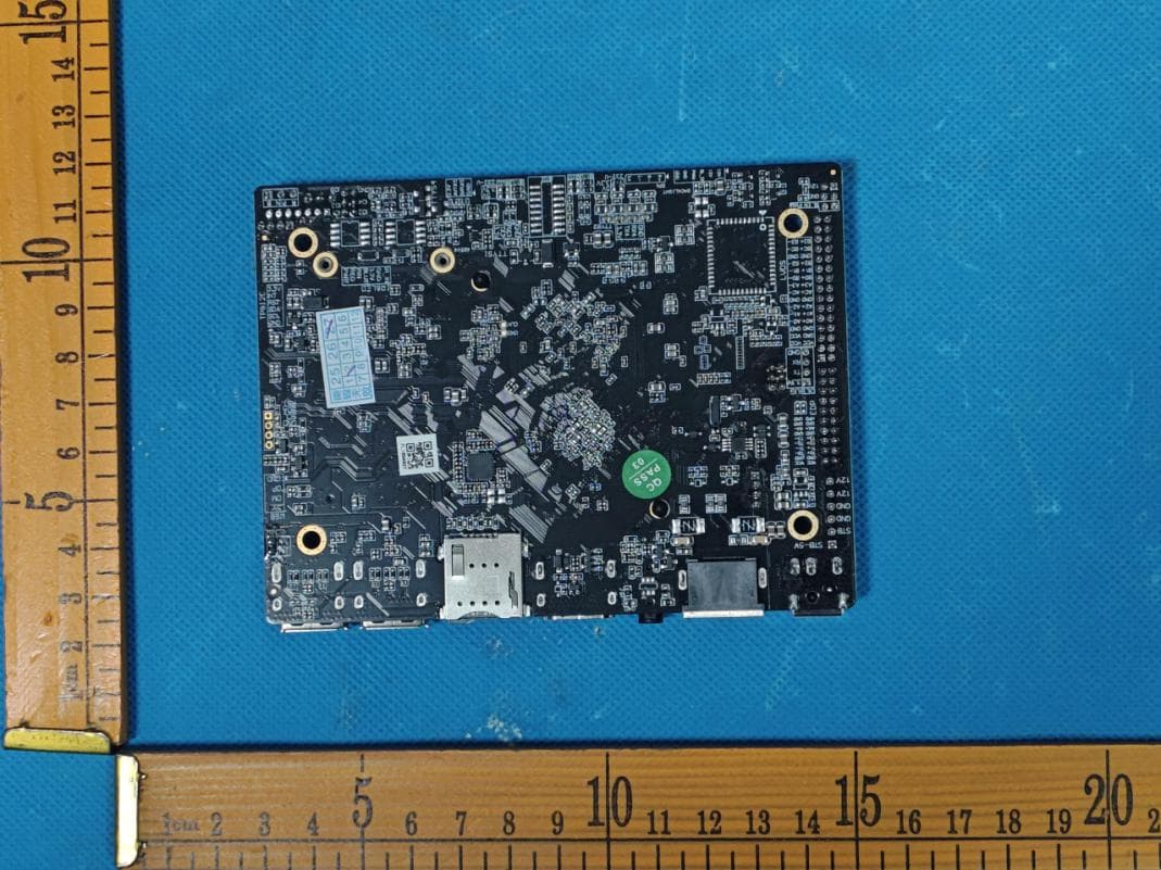 RF MODULE - FCC ID 2BVU2-888-700-105 - Jiaxing VIRA Display Limited (3)