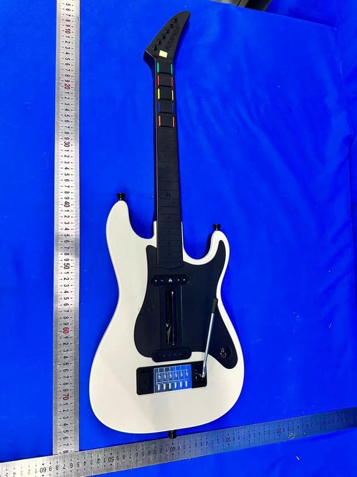 GUITAR CONTROLLER - FCC ID 2BVX9RO26KM - RedOctane Games (4)