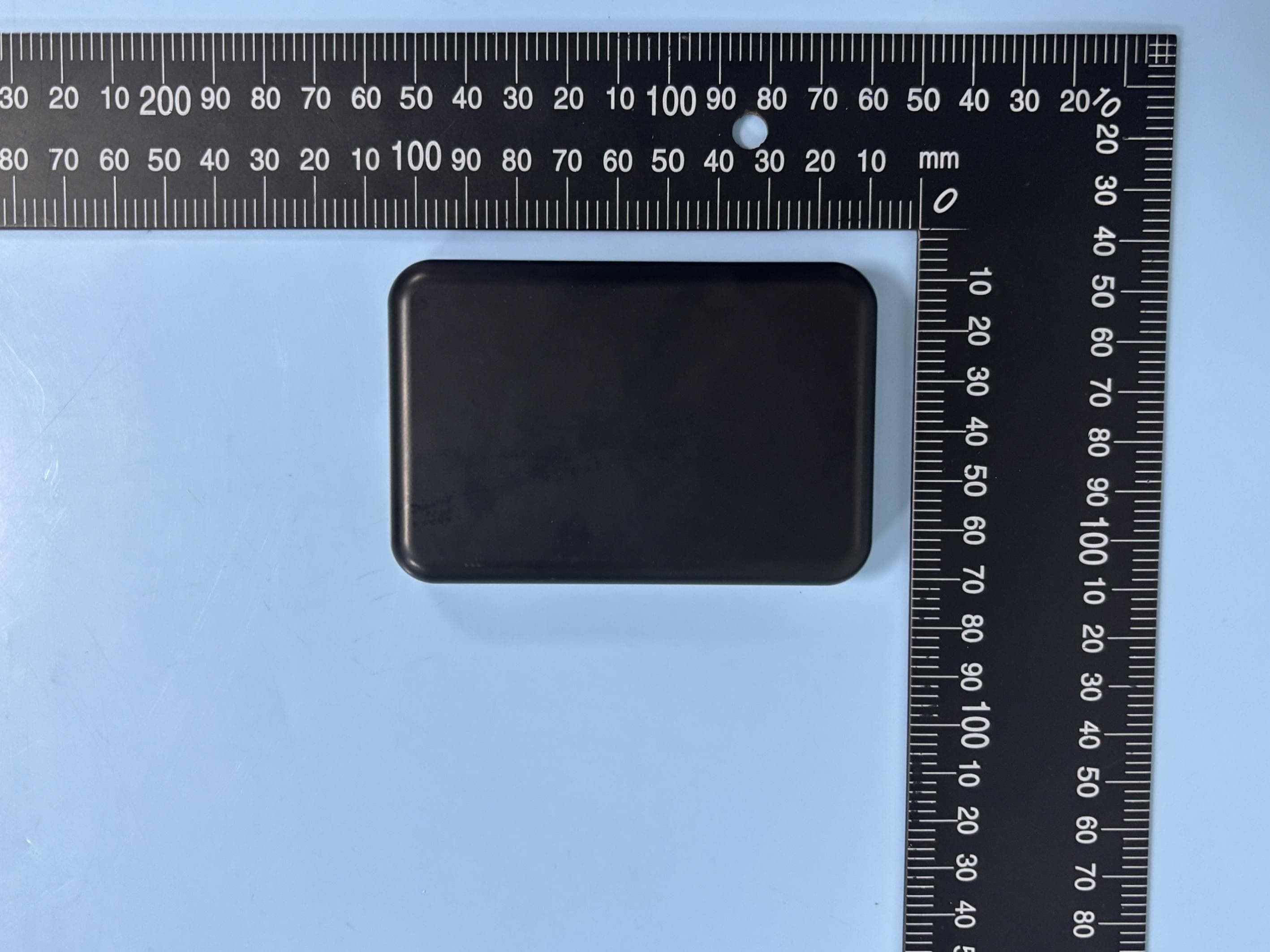 5K WIRELESS POWER BANK WITH USB-C CHARGING - FCC ID 2BVXC-IPCW5006B - Dongguan Uka-Cham Electronics Tech. Co., Ltd (4)