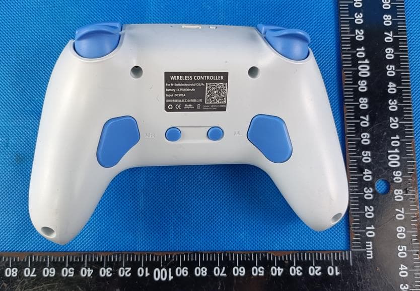 Game controller - FCC ID 2BW5HZF-028 - Shenzhen Xindilong Industrial Co., Ltd.