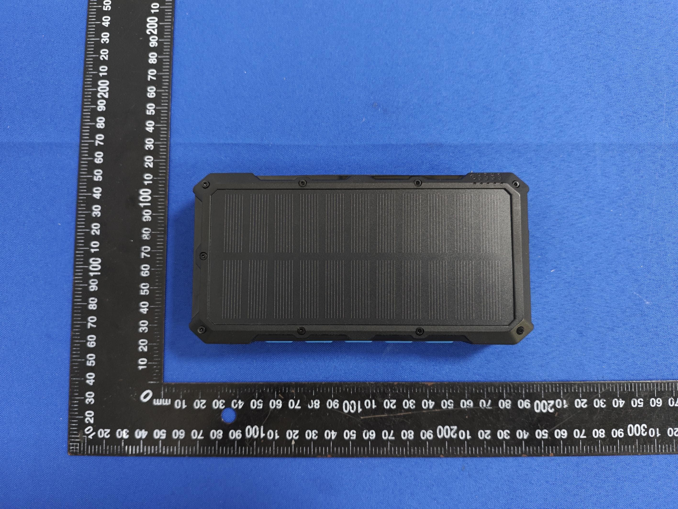 SOLAR POWER BANK - FCC ID 2BWBB-SPB2601 - Shenzhen Youfeile Technology Co., Ltd.