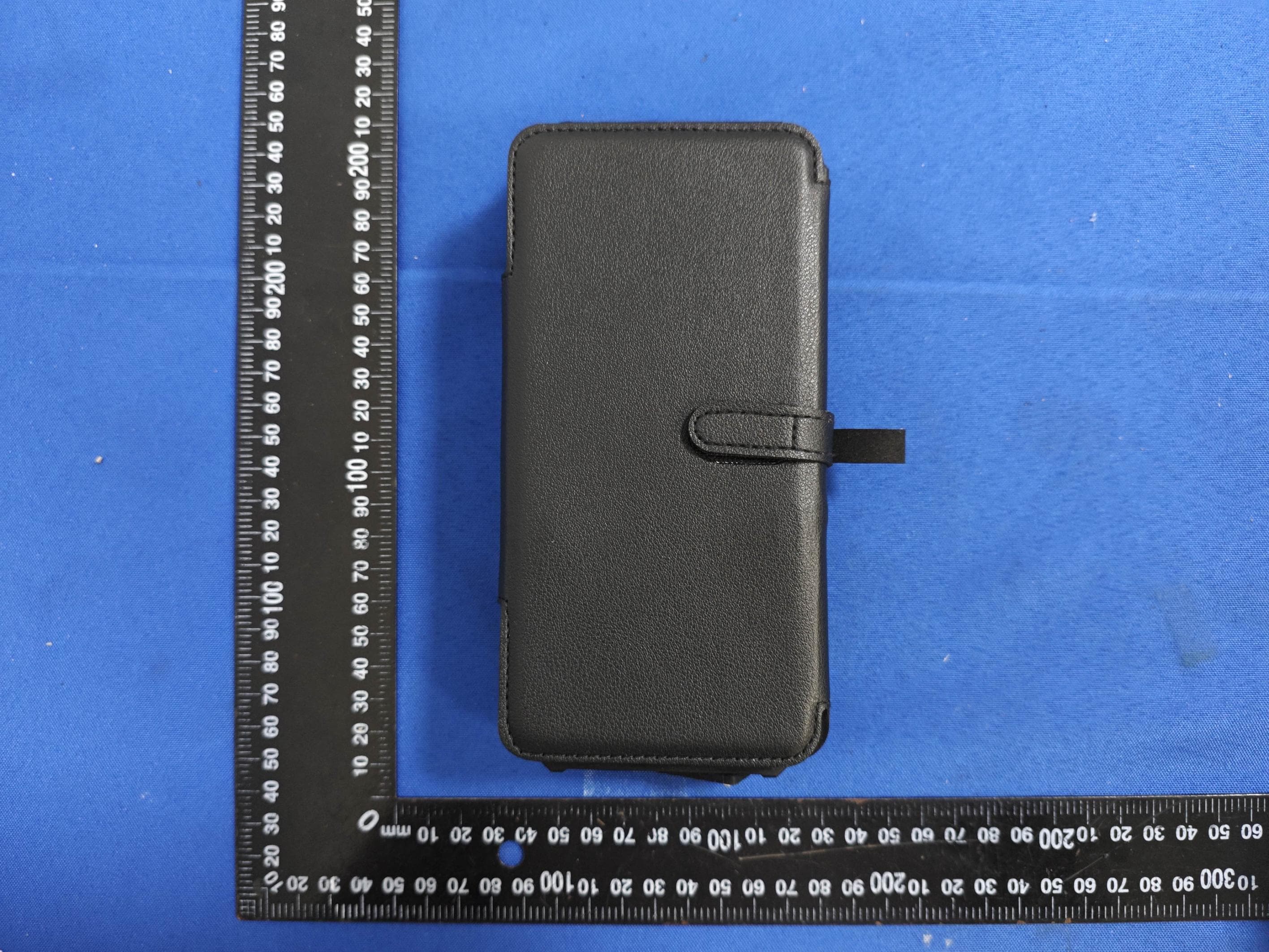 SOLAR POWER BANK - FCC ID 2BWBB-SPB2603 - Shenzhen Youfeile Technology Co., Ltd. (2)
