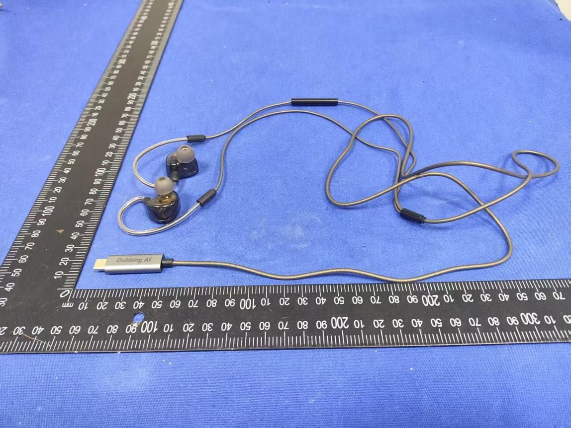 Dubbing AI Headphone - FCC ID 2BWBF-DEPHONEV1 - UTELL LIMITED (3)