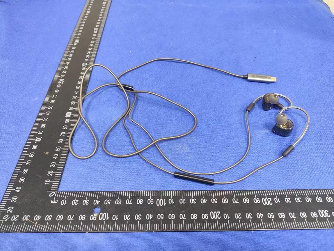 Dubbing AI Headphone - FCC ID 2BWBF-DEPHONEV1 - UTELL LIMITED (4)