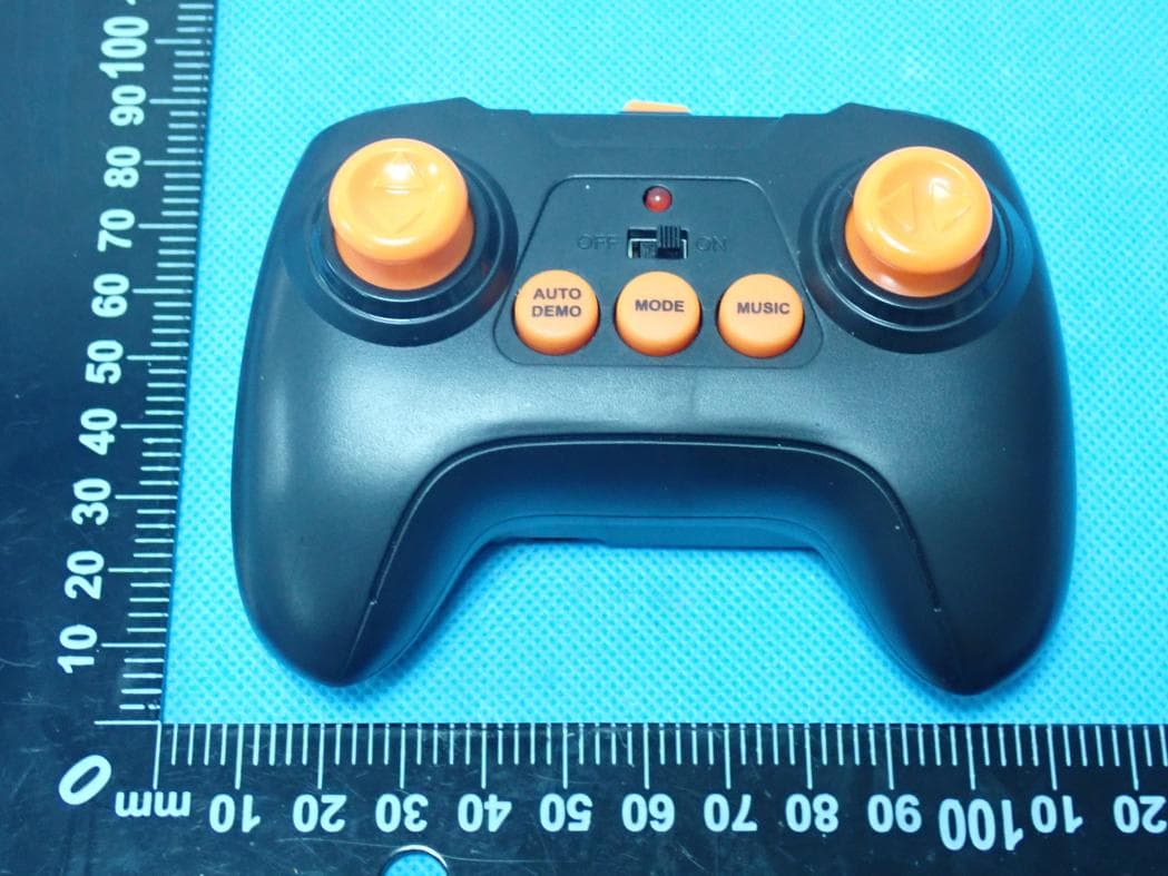 RC Car - FCC ID 2BWCR-DL188 - Shantou Dilun Technology Co., Ltd. (2)
