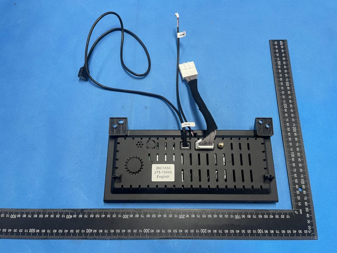 CAutomotive multi-function dashboard display - FCC ID 2BWDM-JMN-YBP - Guangzhou Yi Qin Technology Co., Ltd. (4)